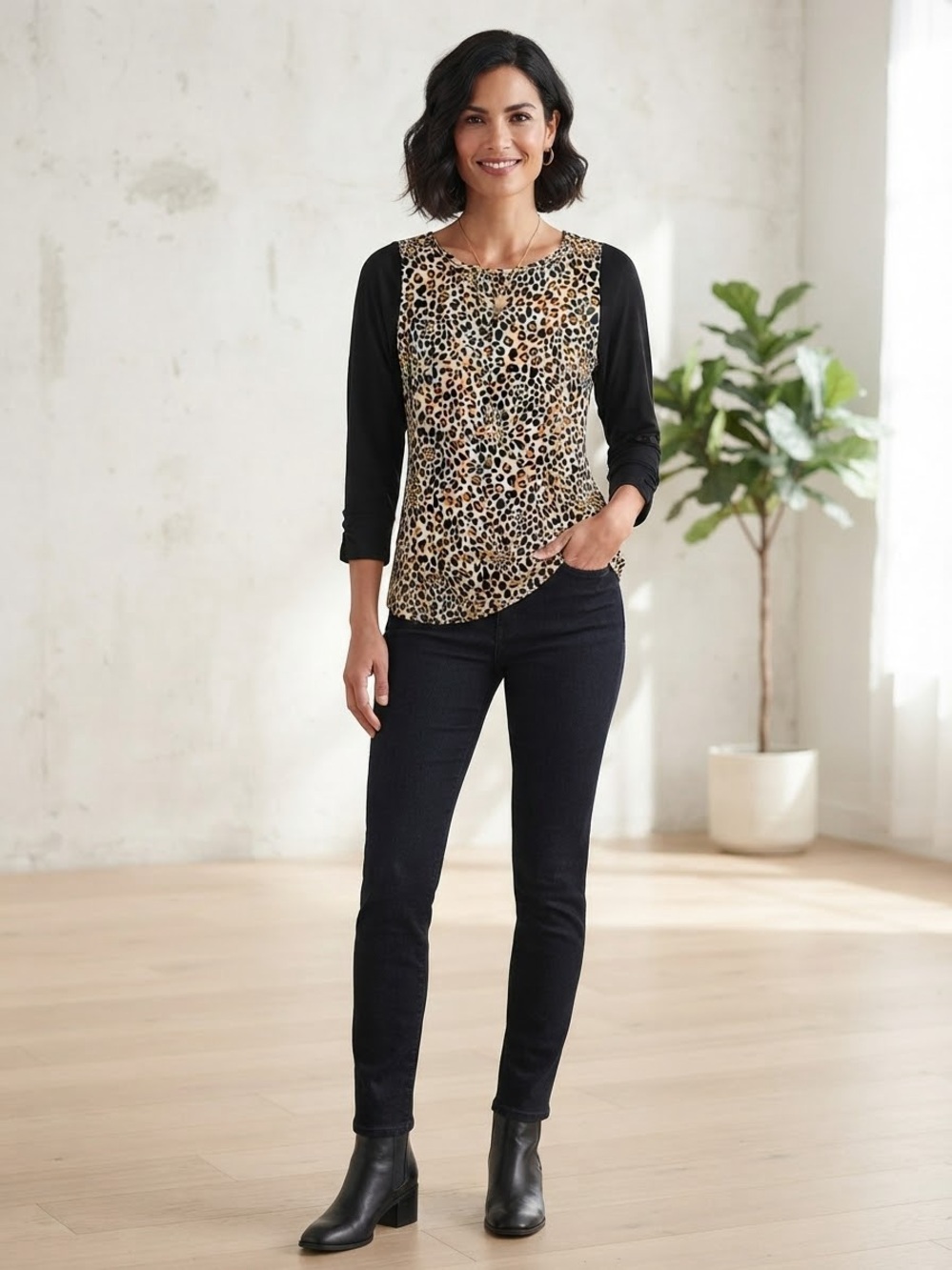 Violet & Claire Leopard Print Raglan Sleeve Top - Black and Tan